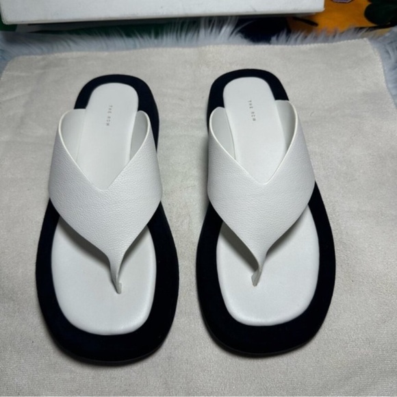 THEROW’ Shoes - The Row Minimalist Two-Tone Platform Flip Flops